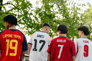 👕 Nationaltrikots, bereit für das Turnier