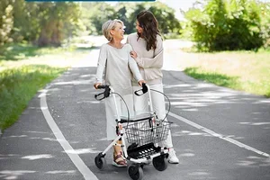 Der passende Rollator für mehr Selbstständigkeit unterwegs